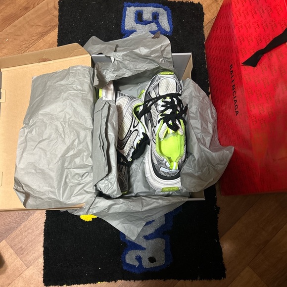 Balenciaga 3xL brand new size 13 - Picture 5 of 7